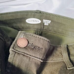 Slightly Used Women's Old Navy  Green Khaki Rockstar Jeans Super Skinny Size 16